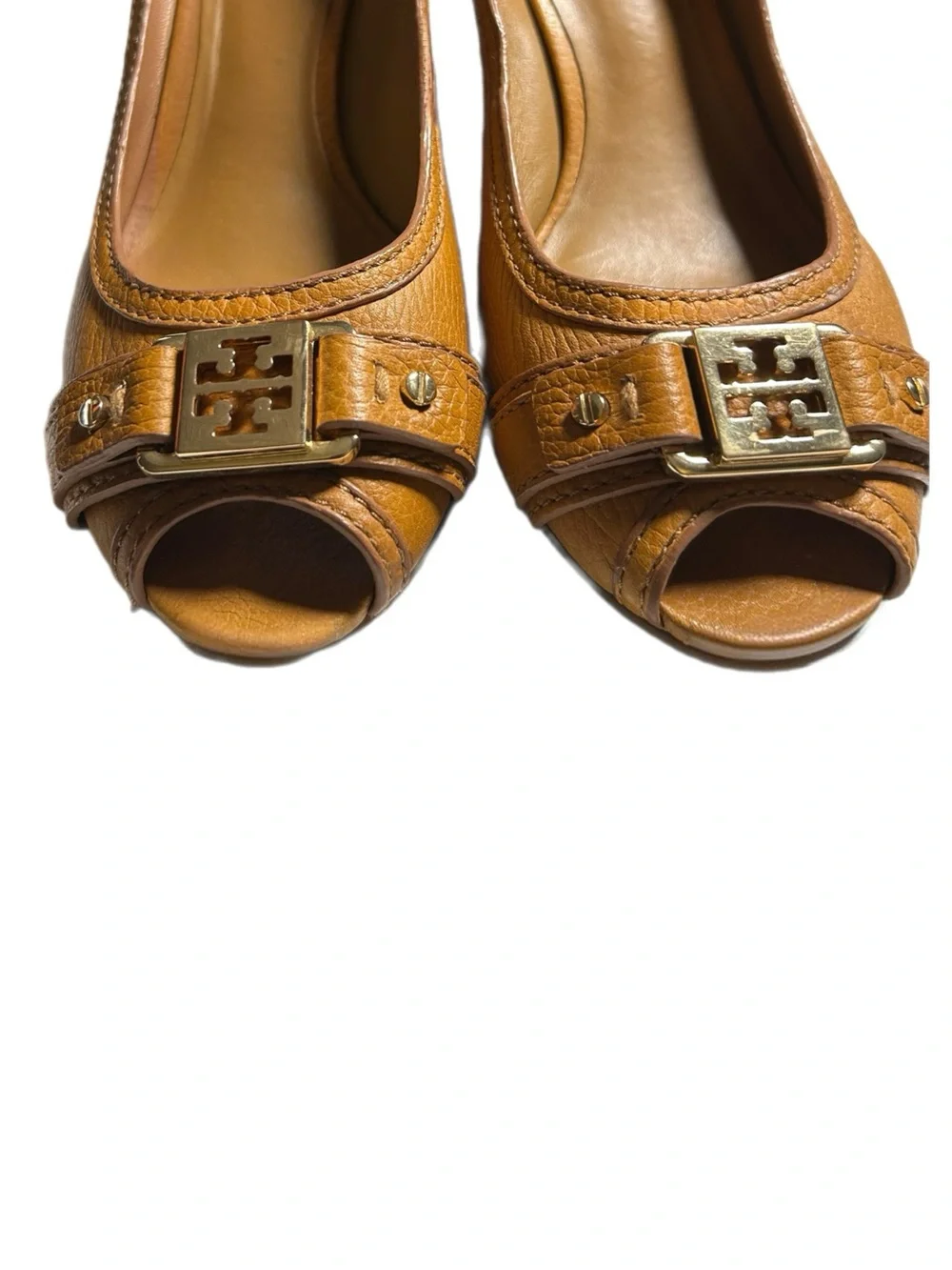 Tory Burch Ambrose Peep Toe Wedge Pumps Tan Pebbled Leather Gold Logo 7